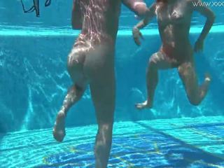 Jessica and Lindsay Naked Swimming in the Pool: HD dirty movie bc