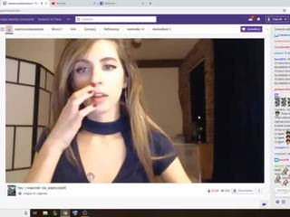 Adolescent Masturbating and Squirting in Twitch Stream before getting Banned