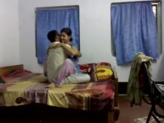 Bengali incredible couple homemade sex clip film scandal on bedroom - Wowmoyback